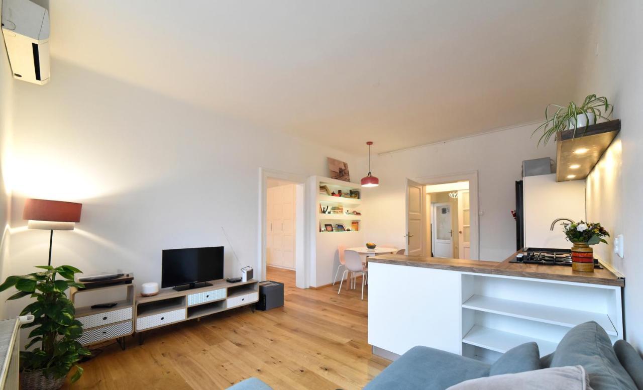 Cosy Lu Apartment Загреб Екстериор снимка